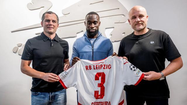 v体育-德甲关窗日：莱比锡RB一进一出 多特放走阿莱