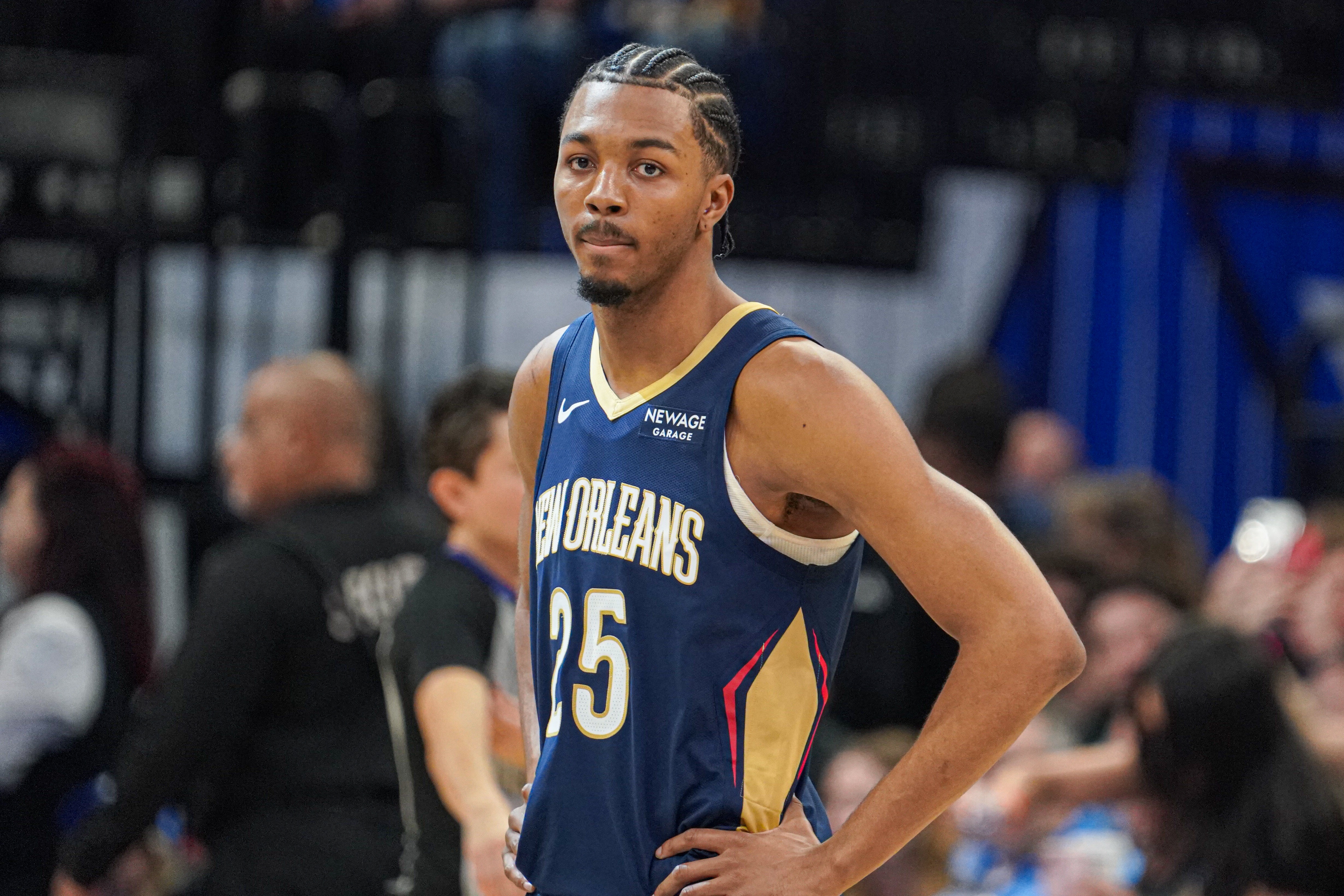 v站体育-Slater：勇士有意墨菲 球队或需付出几个选秀权 但鹈鹕不想卖