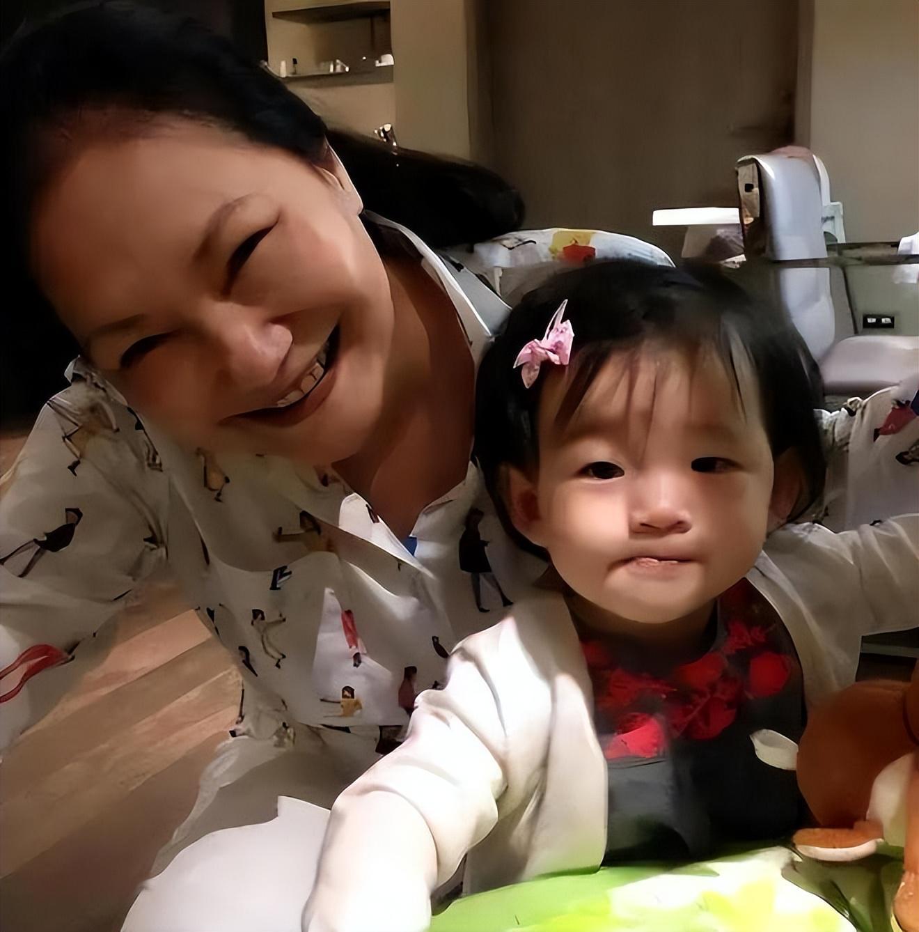 v站体育-大S女儿玥儿开通账号,用烟花缅怀母亲,小S和徐妈同时关注